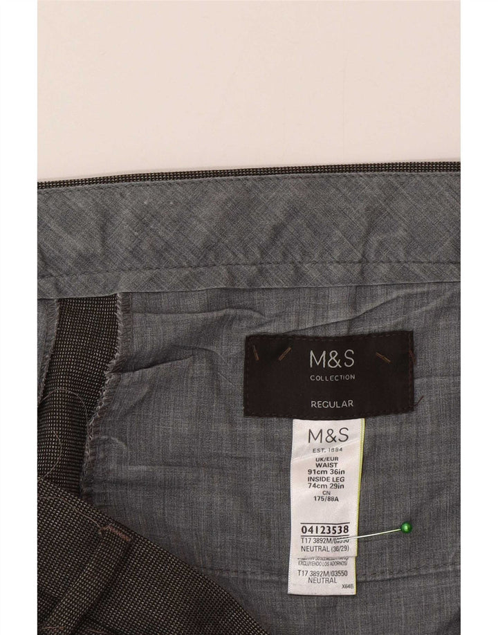 Calça masculina de terno regular Marks & Spencer W36 L29 poliéster xadrez cinza
