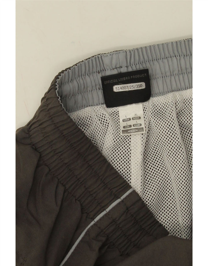 Umbro Mens Graphic Bermuda Sport Shorts Grande Cinza Poliéster