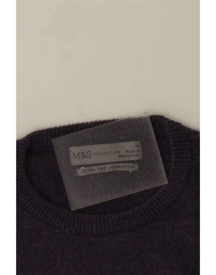 Suéter masculino Marks & Spencer com gola redonda, lã de cordeiro roxa média