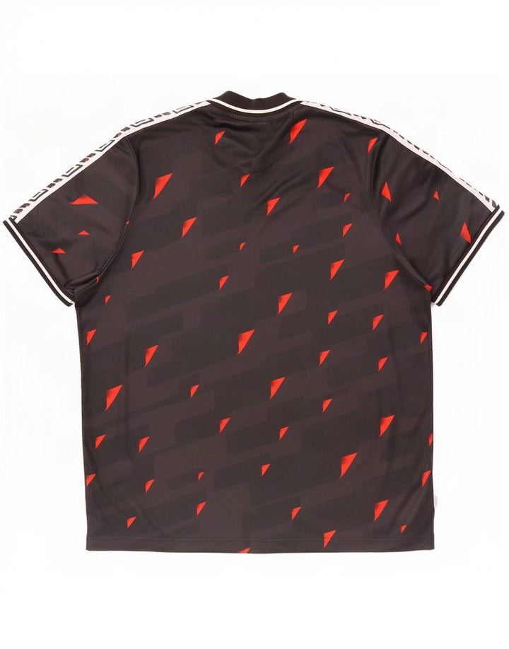 Camiseta gráfica masculina Umbro Top 2XL poliéster geométrico preto