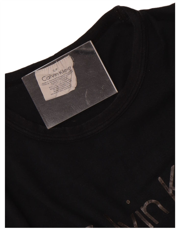 Camiseta masculina Calvin Klein com estampa gráfica pequena de algodão preto