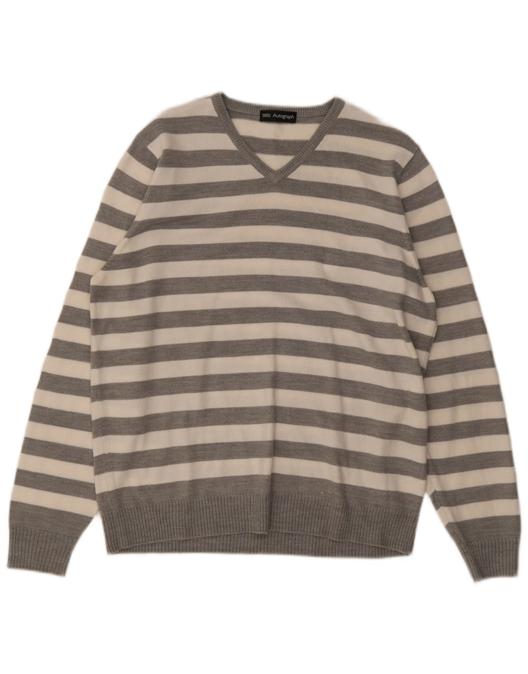 Suéter masculino Marks & Spencer Autograph com decote em V listrado cinza médio