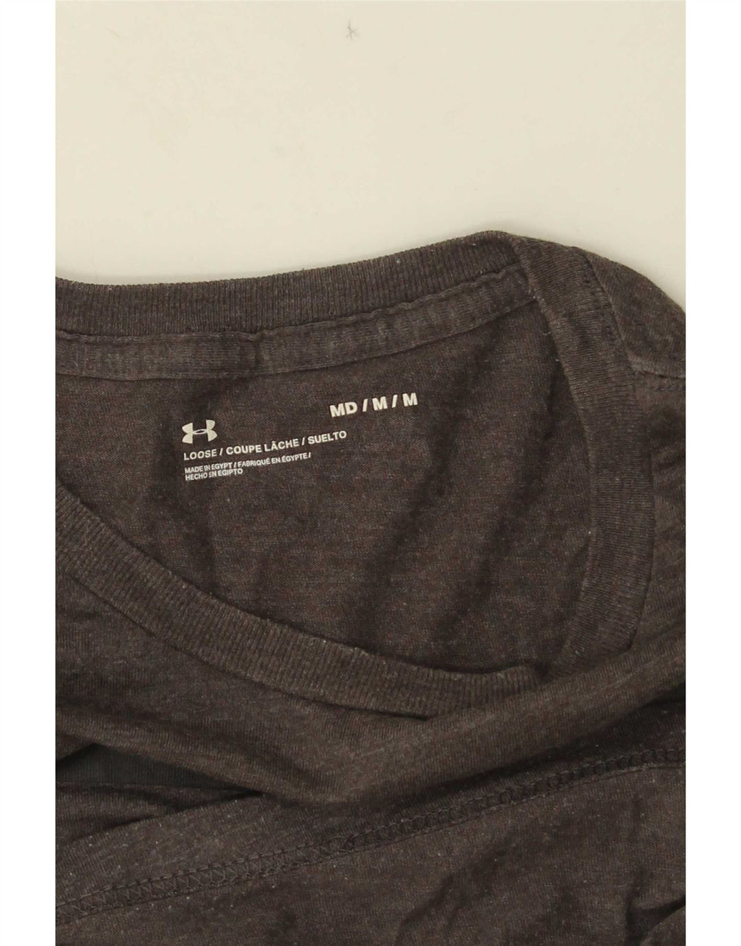 Camiseta gráfica masculina Under Armour cinza médio