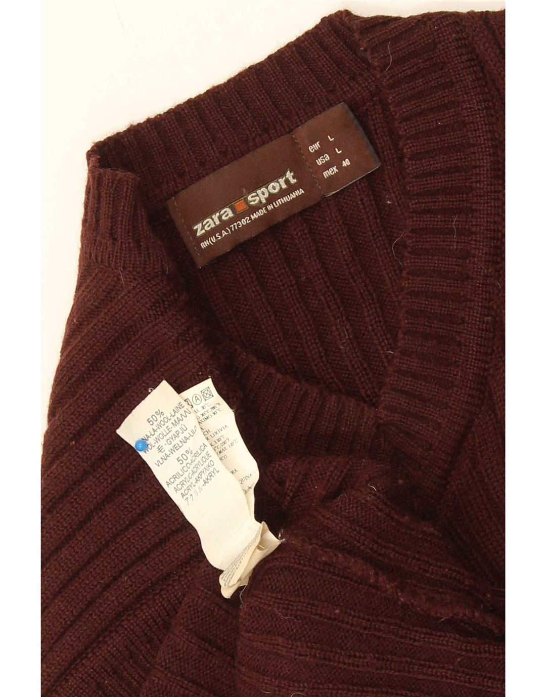Regata masculina Zara com colete grande de lã marrom