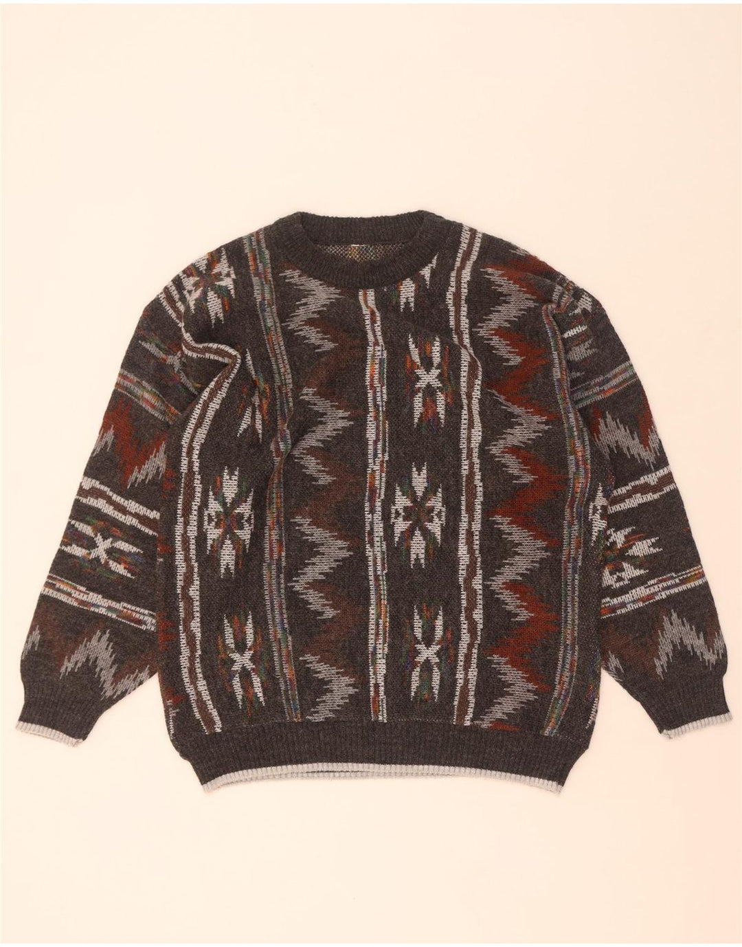 Suéter vintage masculino com gola redonda cinza médio geométrico