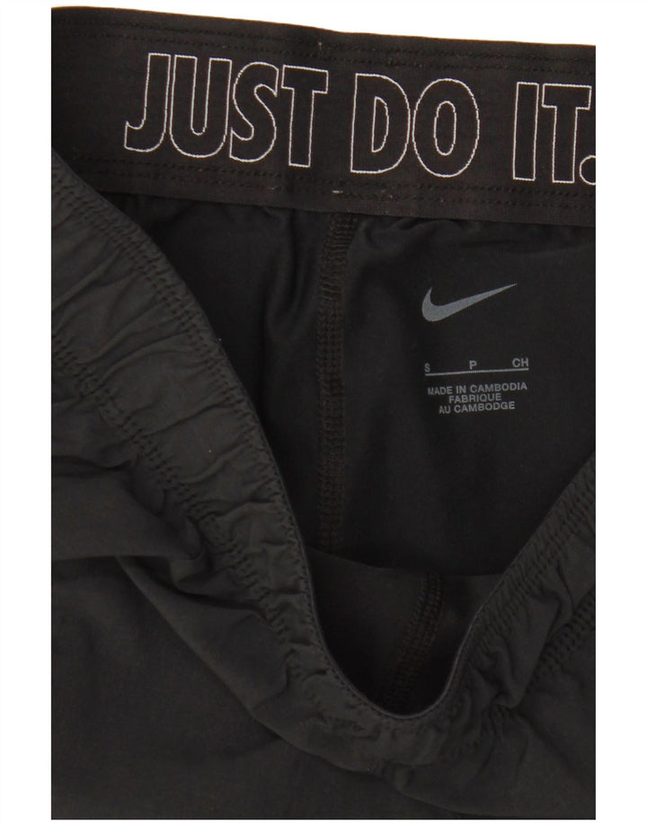 Shorts esportivos femininos Nike UK 8 pequenos pretos