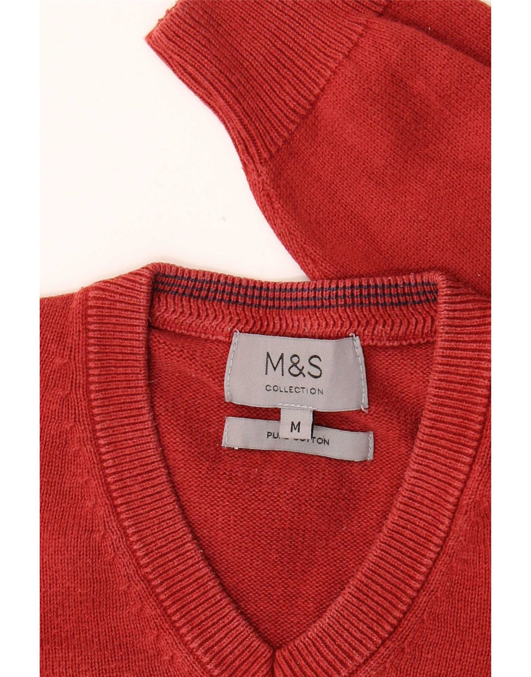 Suéter masculino Marks & Spencer com decote em V, algodão vermelho médio