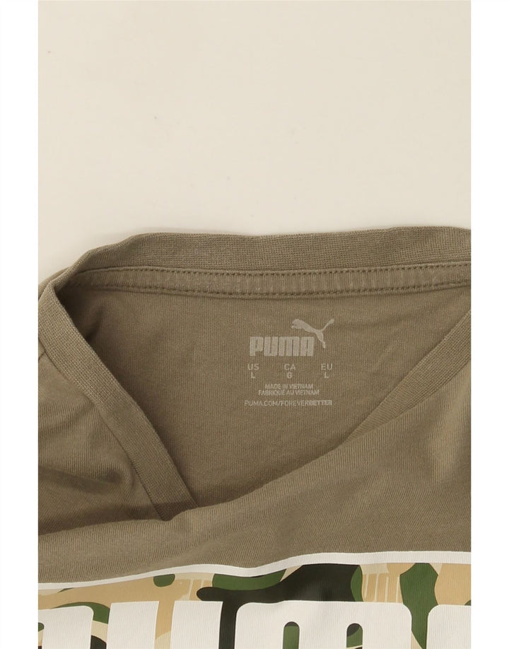 Camiseta masculina PUMA com estampa gráfica grande cáqui
