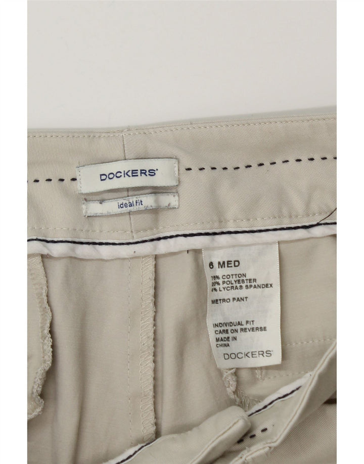 DOCKERS Calça feminina casual de ajuste ideal EUA 6 médio W28 L30 bege