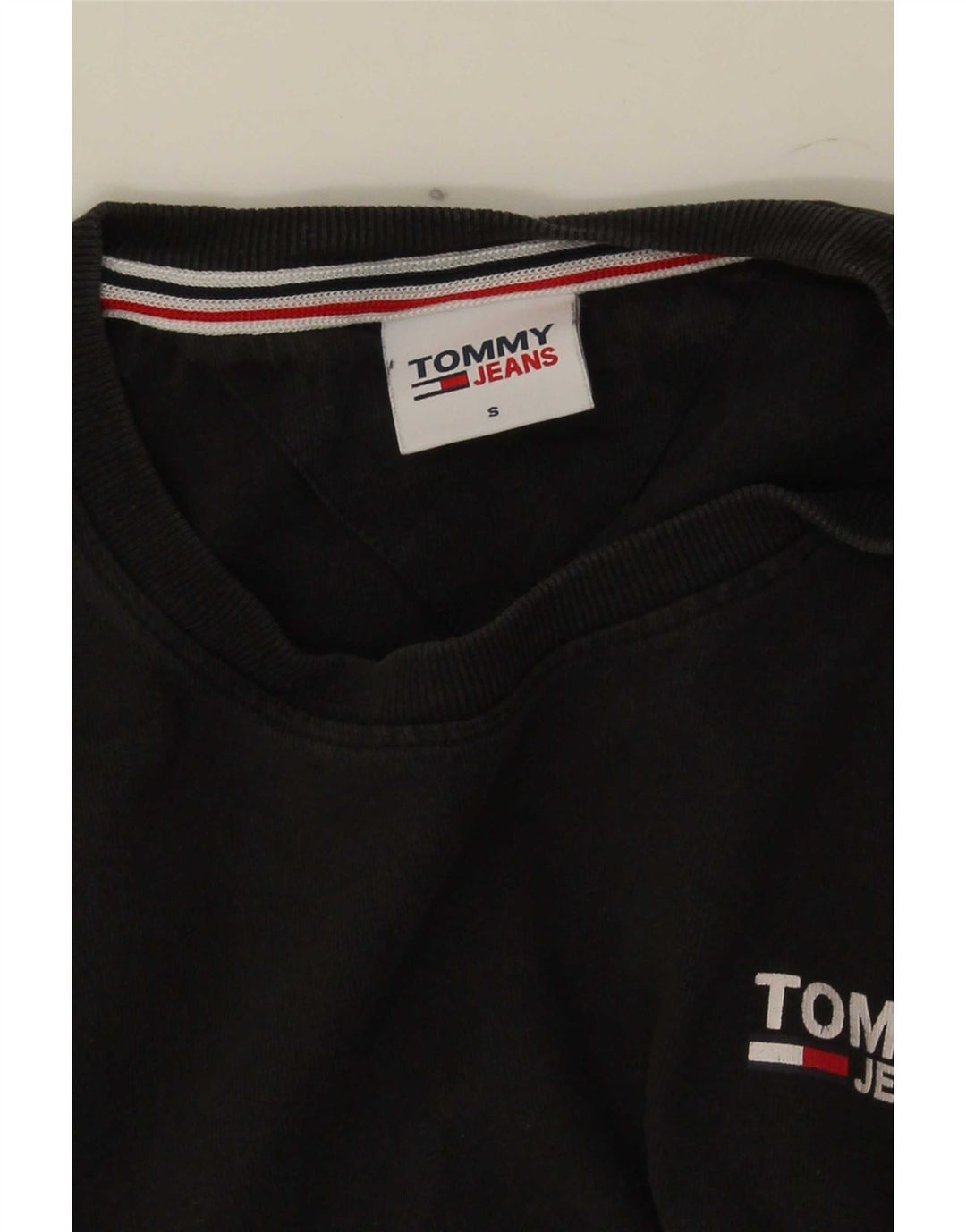 Camiseta masculina Tommy Hilfiger pequena preta