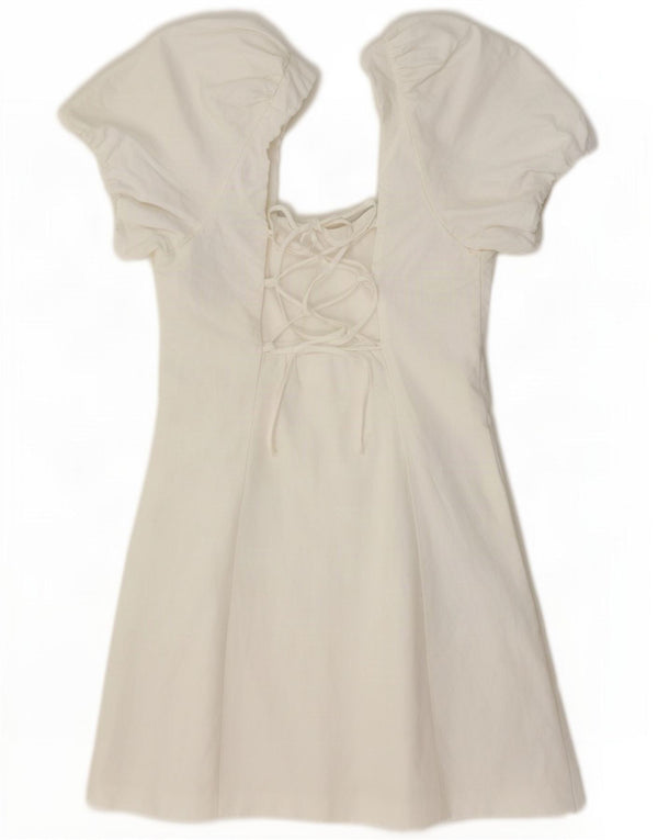 Mini vestido feminino Zara com ombros de fora, Reino Unido 8, viscose branca pequena