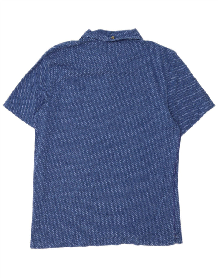 Camisa polo masculina branca material pequeno algodão manchado azul