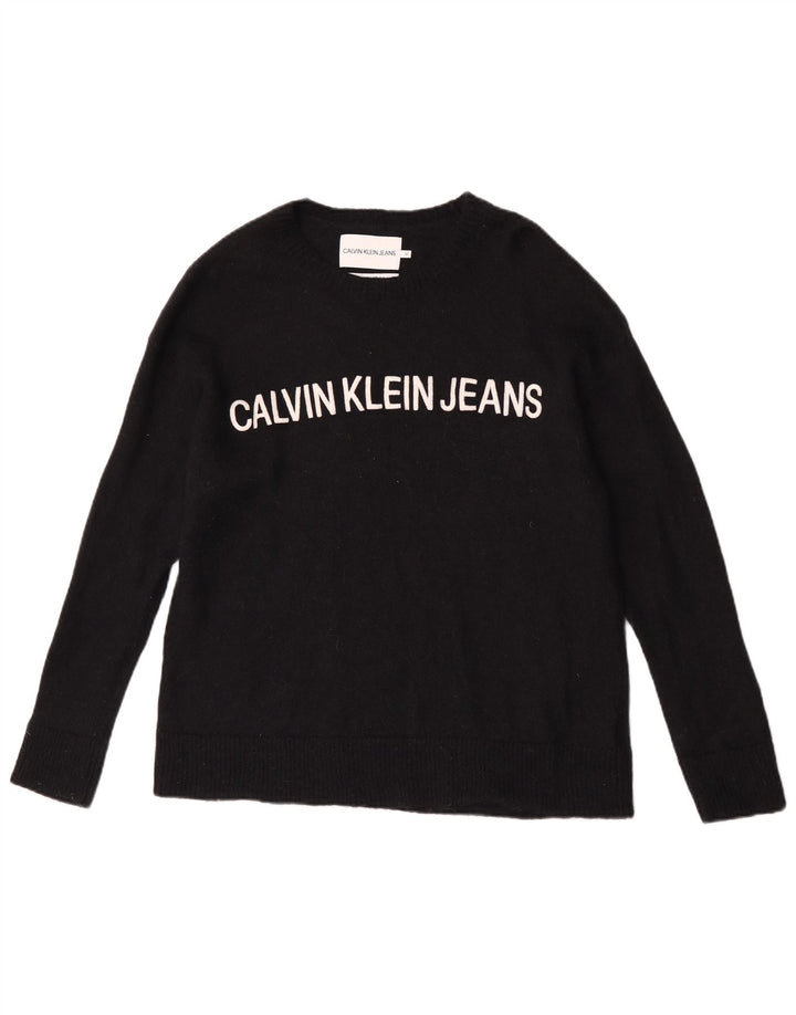 Suéter masculino Calvin Klein Jeans com gola canoa gráfico médio preto