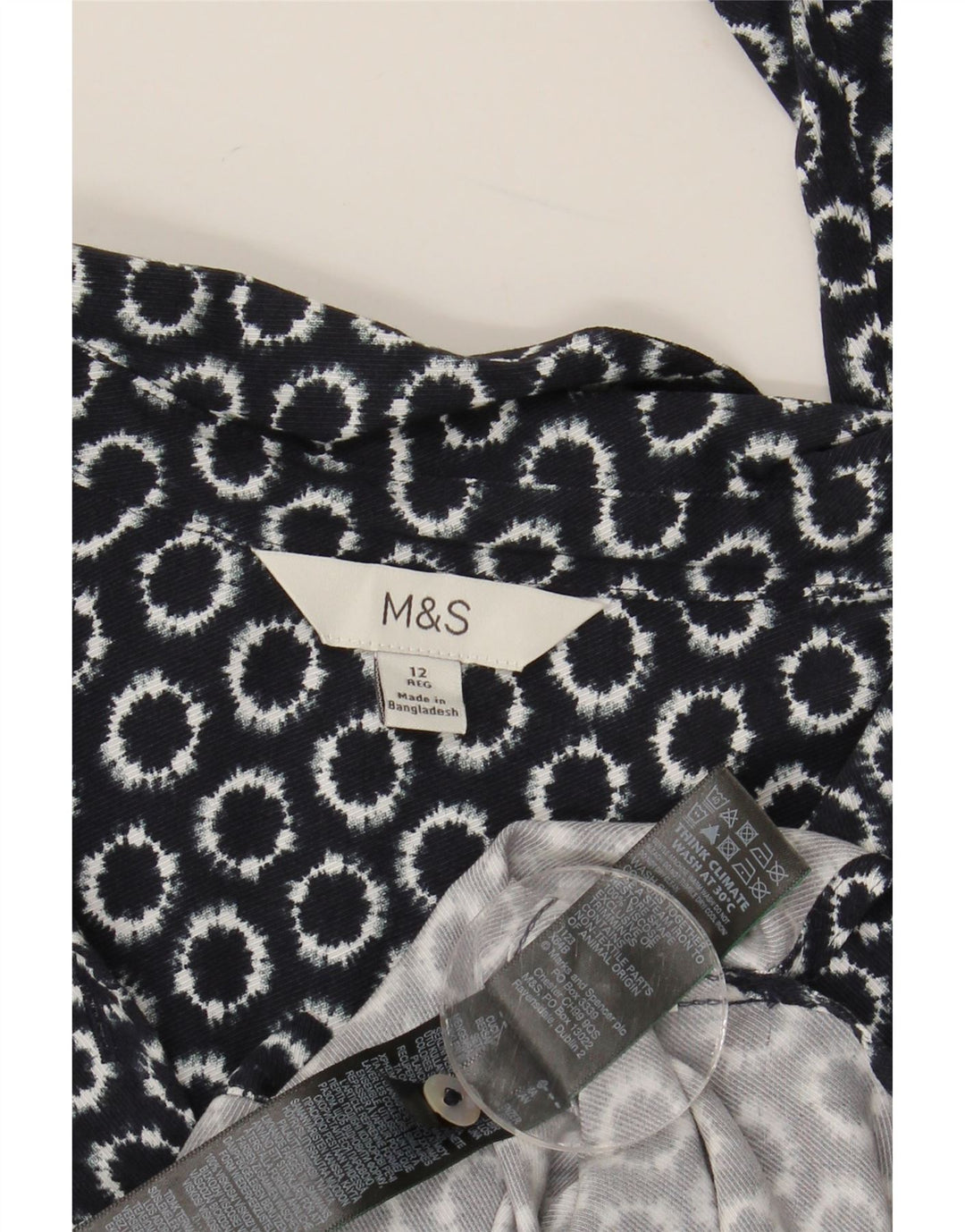 Camisa feminina Marks & Spencer de ajuste solto Reino Unido 12 médio azul marinho geométrico