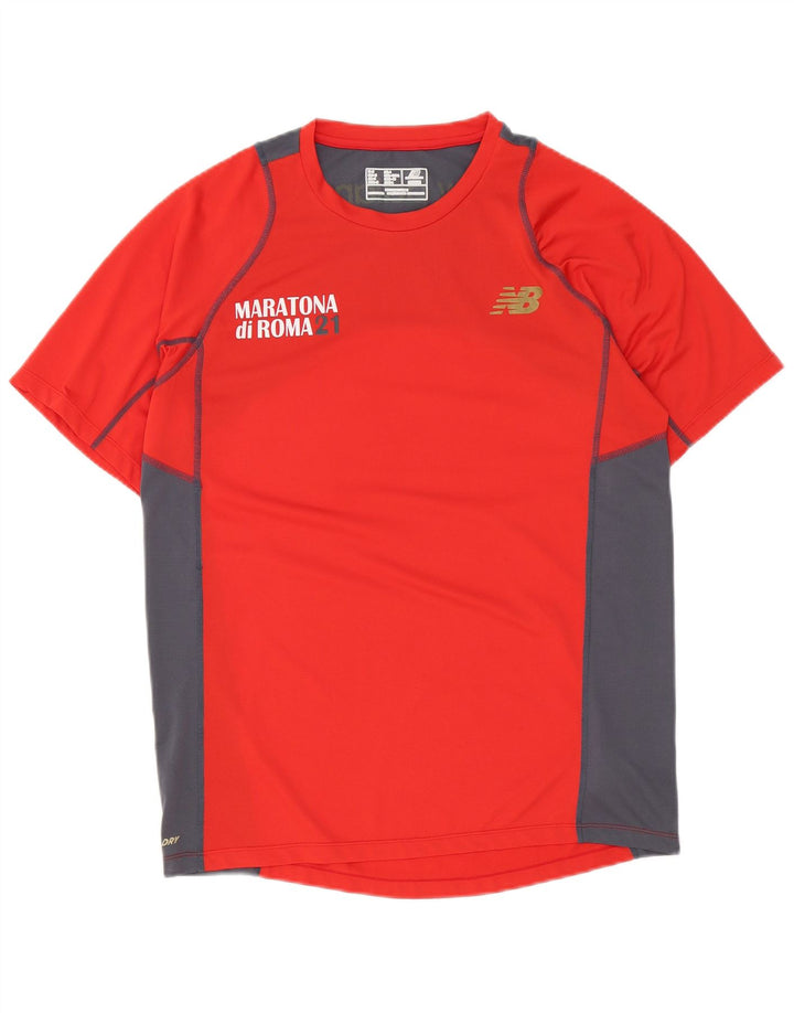 Camiseta masculina New Balance com estampa gráfica em poliéster colorblock vermelho médio