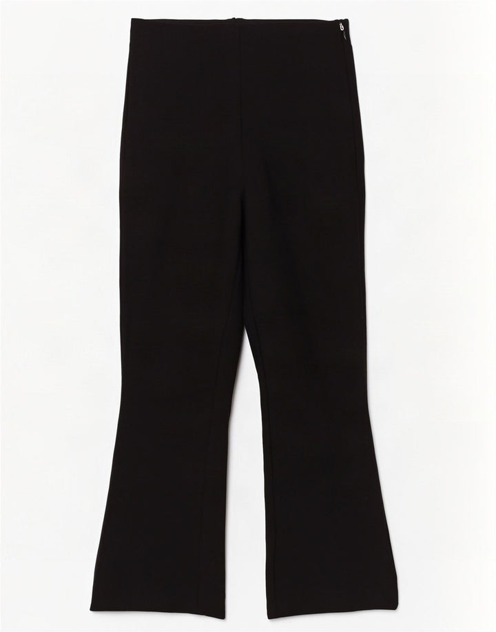 Calça feminina Zara Bootcut cortada pequena W26 L26 preta viscose