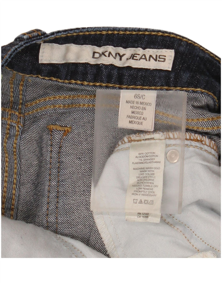 Jeans recortados femininos DKNY EUA 6 médio W28 L25 algodão azul marinho