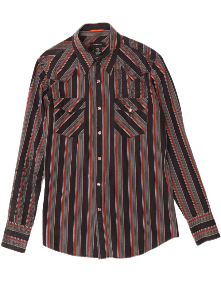 Camisa gráfica masculina CALVIN KLEIN JEANS pequena listrada preta de algodão