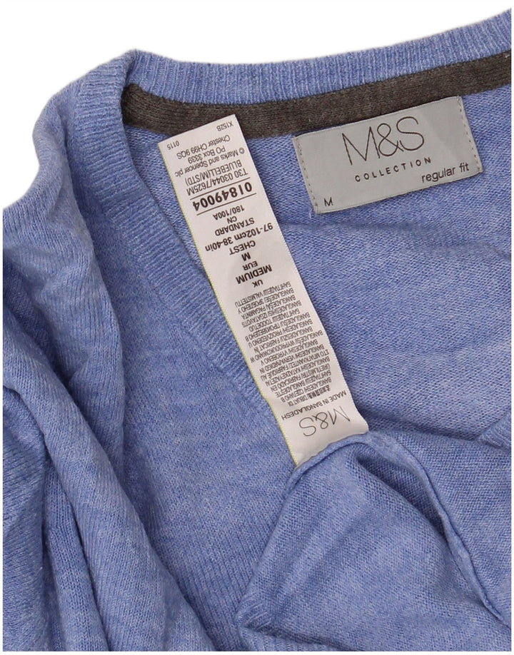 Suéter masculino Marks & SPENCER com ajuste regular e decote em V, acrílico azul médio