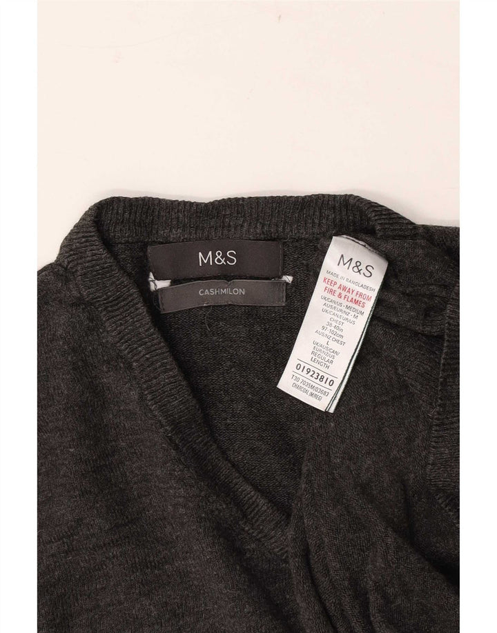 Suéter masculino Marks & Spencer com decote em V grande acrílico cinza