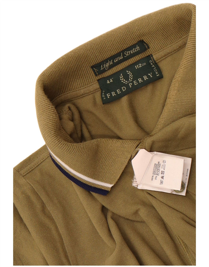 Camisa polo masculina leve e elástica Fred Perry de algodão cáqui médio