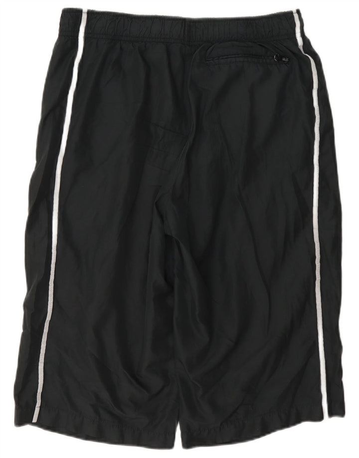 Shorts esportivos masculinos Nike pequenos pretos