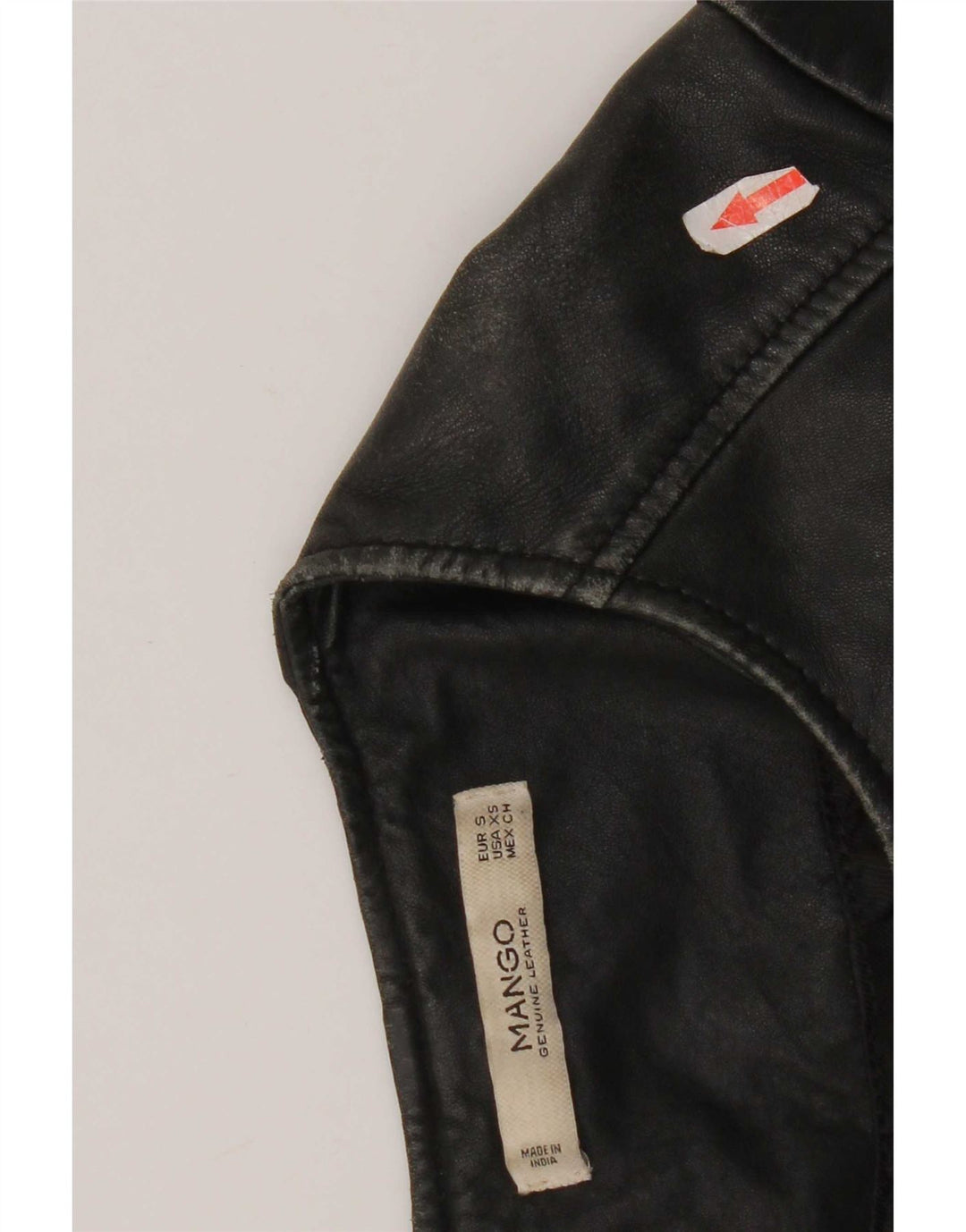 Jaqueta feminina de couro Mango UK 10 pequena preta
