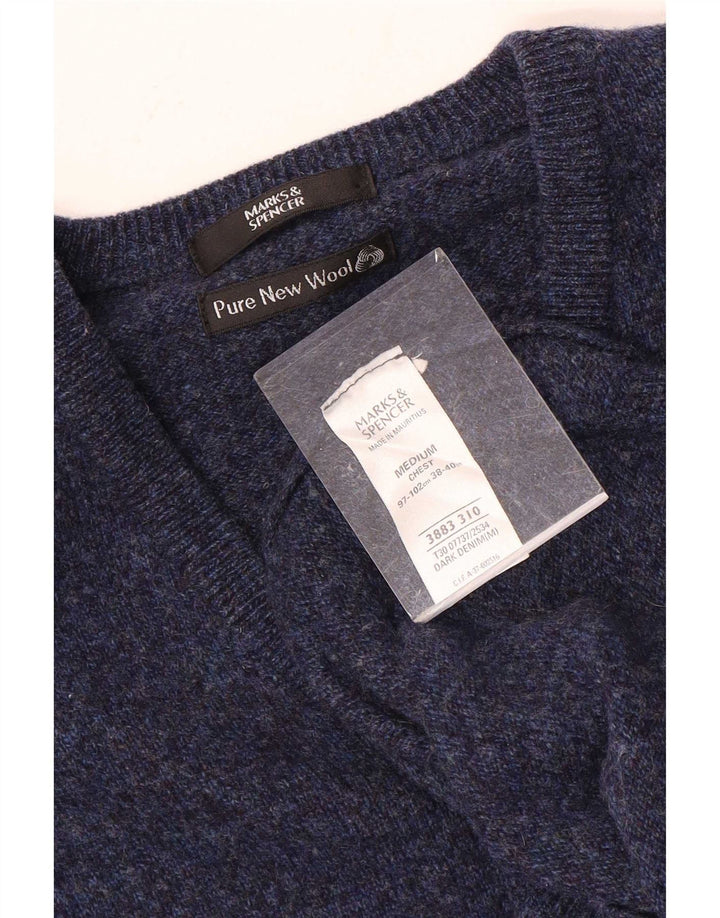 Suéter masculino Marks & Spencer com decote em V, lã manchada azul marinho médio