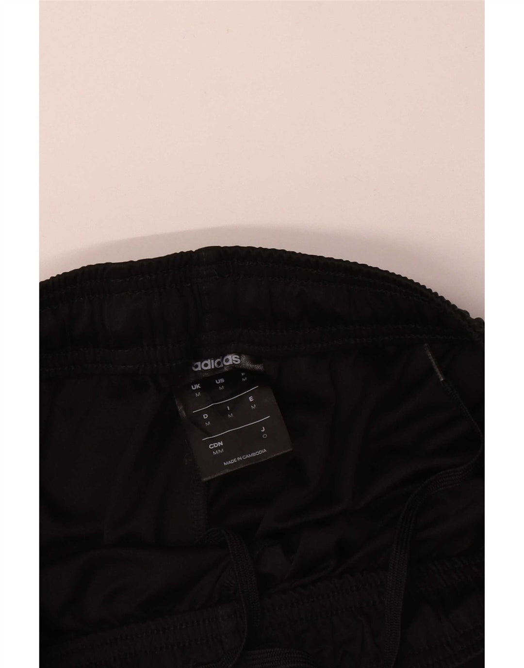 Shorts esportivos masculinos Adidas médio preto poliéster