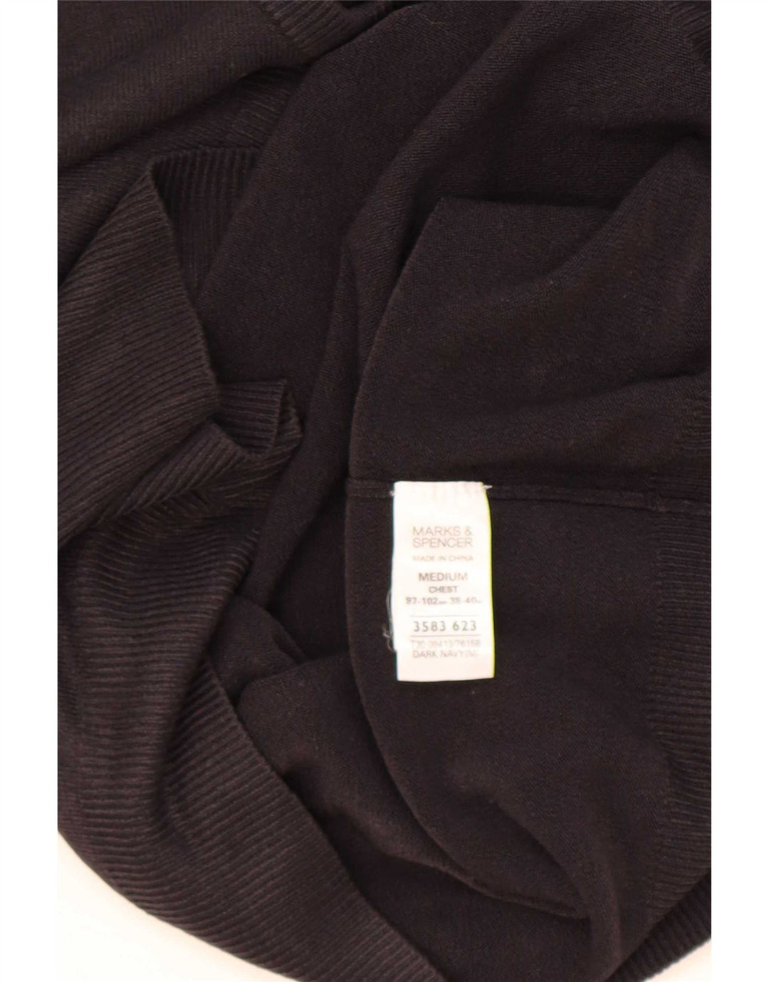 Suéter masculino Marks & Spencer Blue Harbor com decote em V azul marinho médio