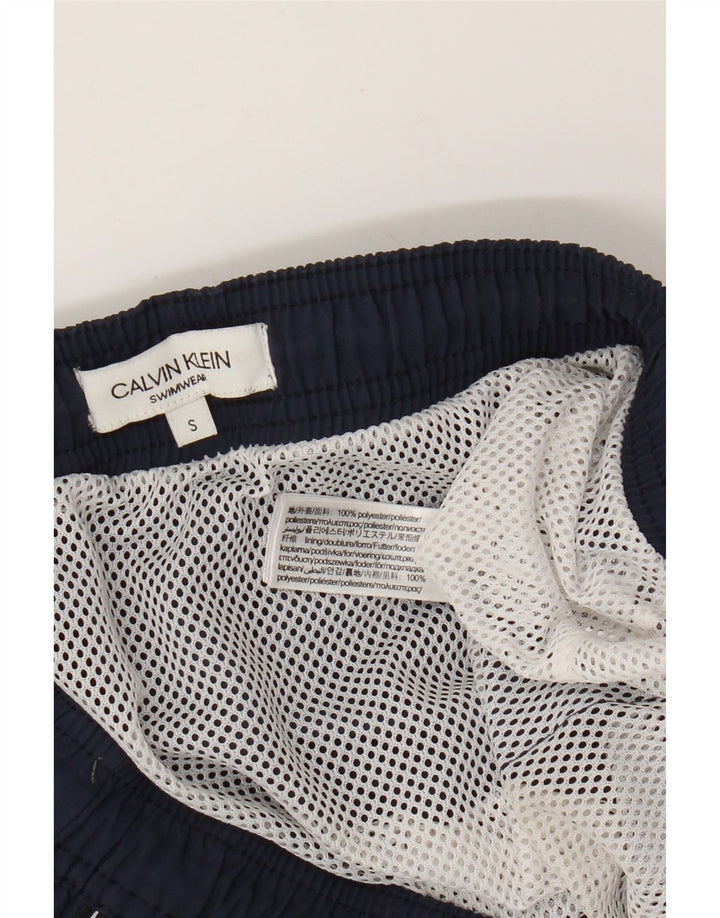 Calvin Klein Shorts de natação masculino gráfico pequeno azul marinho poliéster