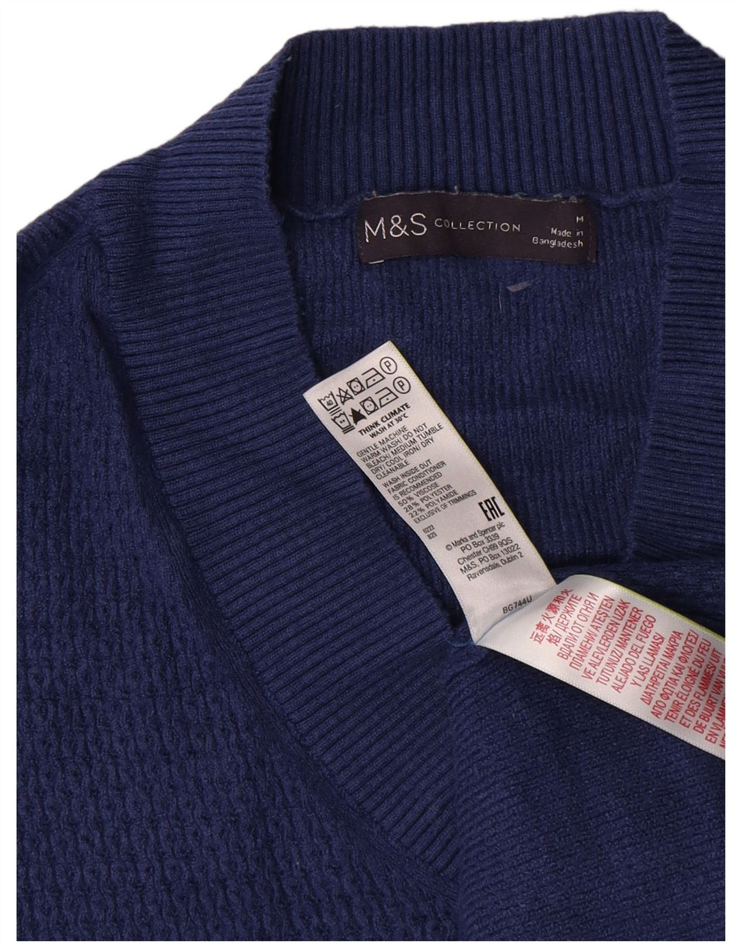 Suéter masculino Marks & Spencer com decote em V, viscose azul médio