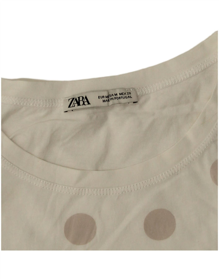 Camiseta feminina Zara UK 14 bolinhas brancas médias