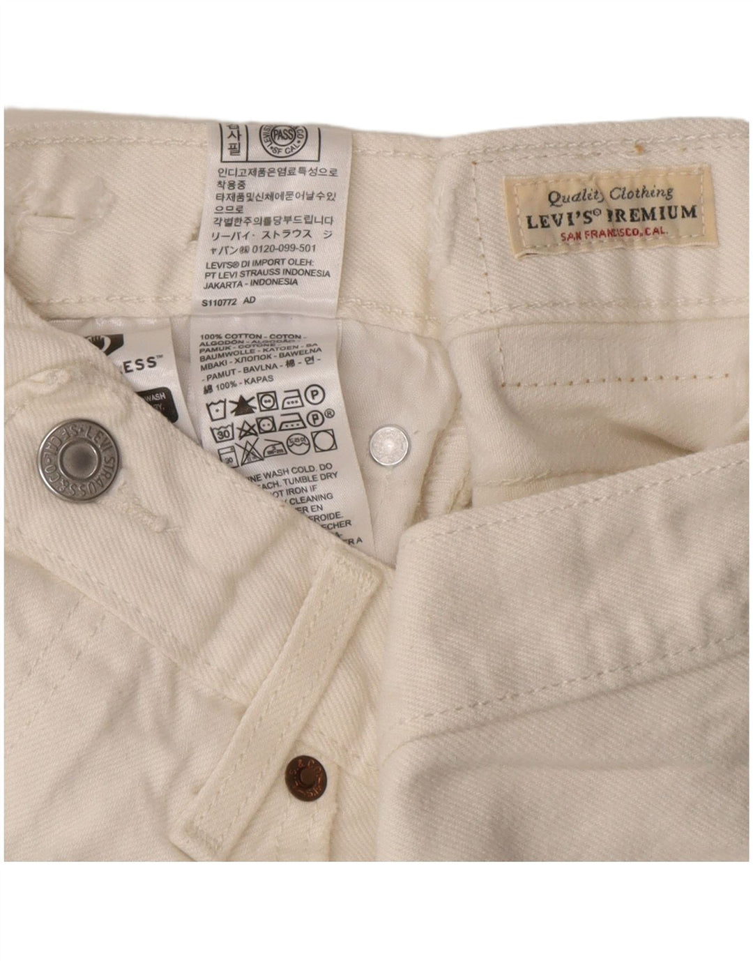 Shorts jeans feminino Levi's 501 de cintura alta desgastado W30 médio branco