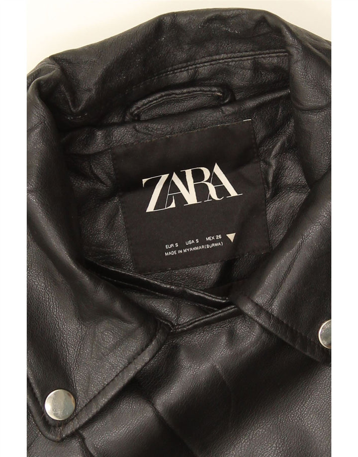 Jaqueta feminina de couro sintético superdimensionada ZARA Reino Unido 10 pequena preta