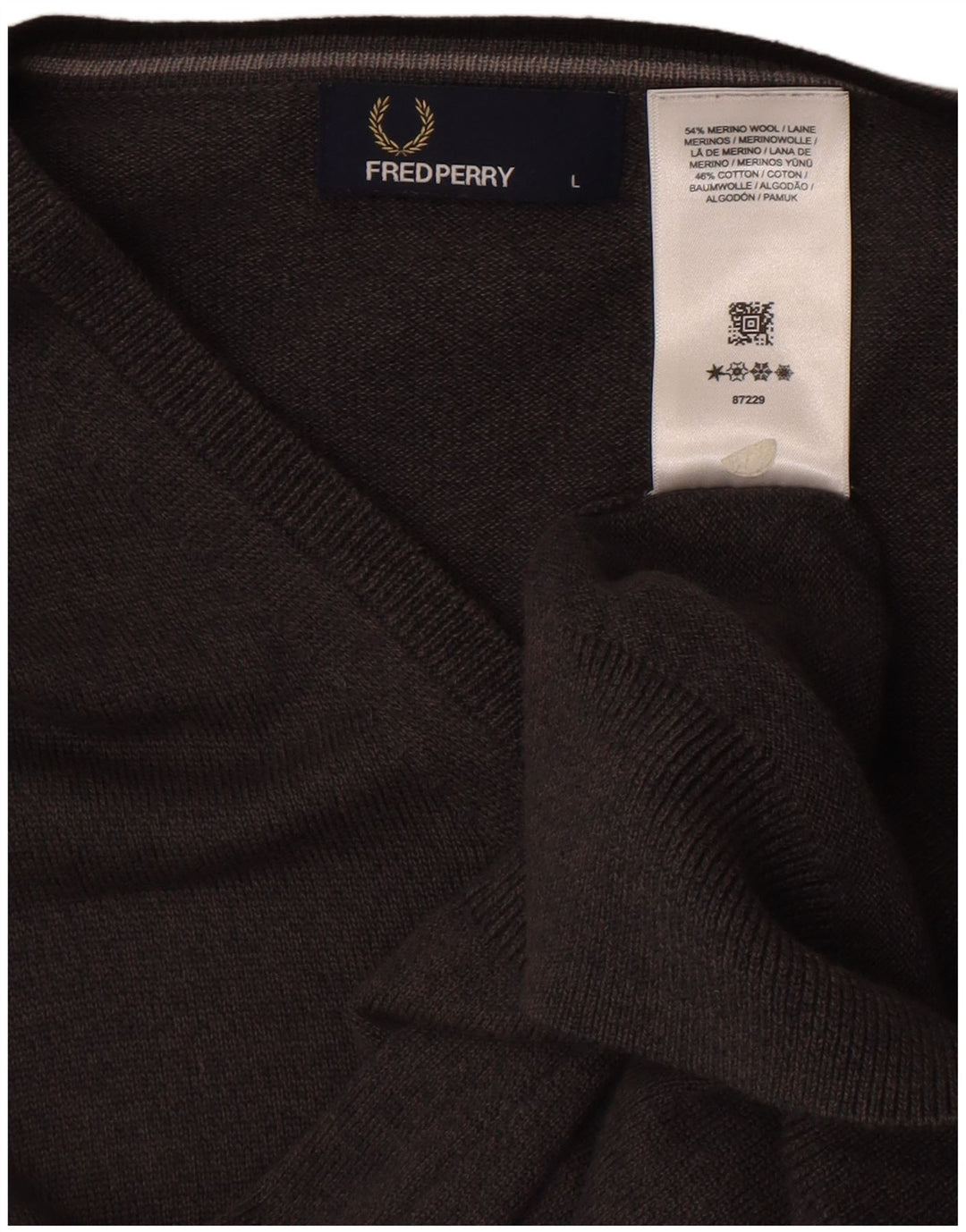 Suéter masculino Fred Perry com decote em V grande lã merino cinza