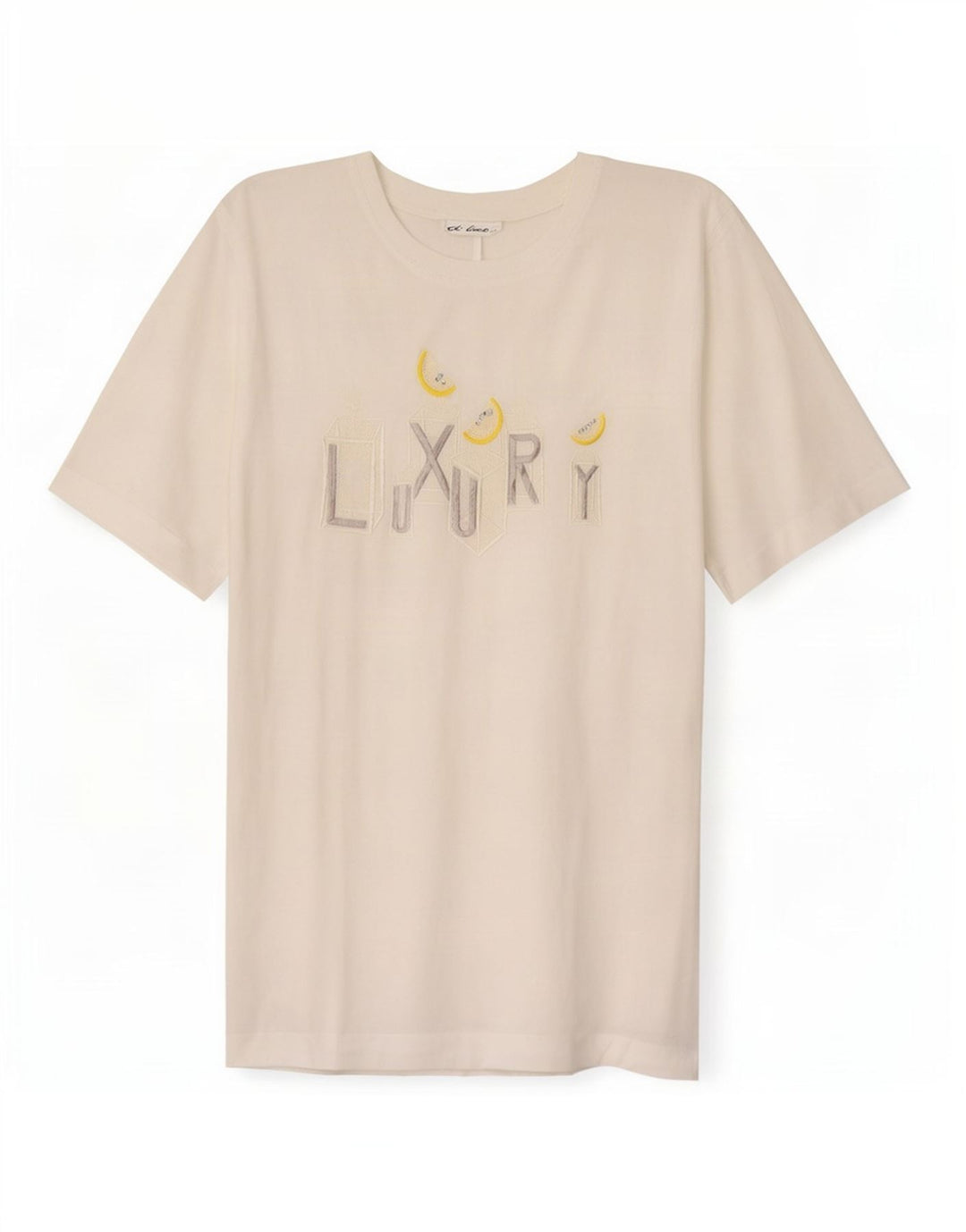 Camiseta feminina Di Bari com estampa grande grande UE 40 linho branco médio