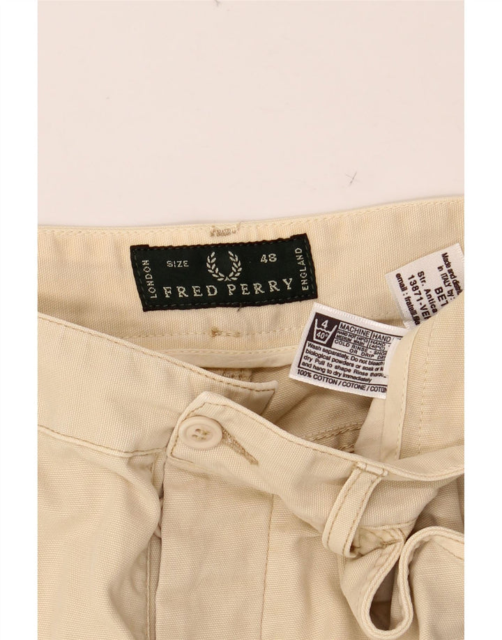 Shorts casuais masculinos FRED PERRY IT 48 médio W36 algodão bege