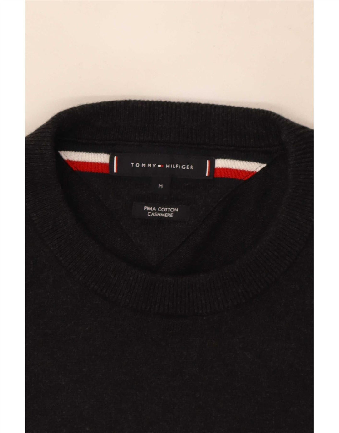 Suéter masculino Tommy Hilfiger com gola redonda e algodão cinza médio