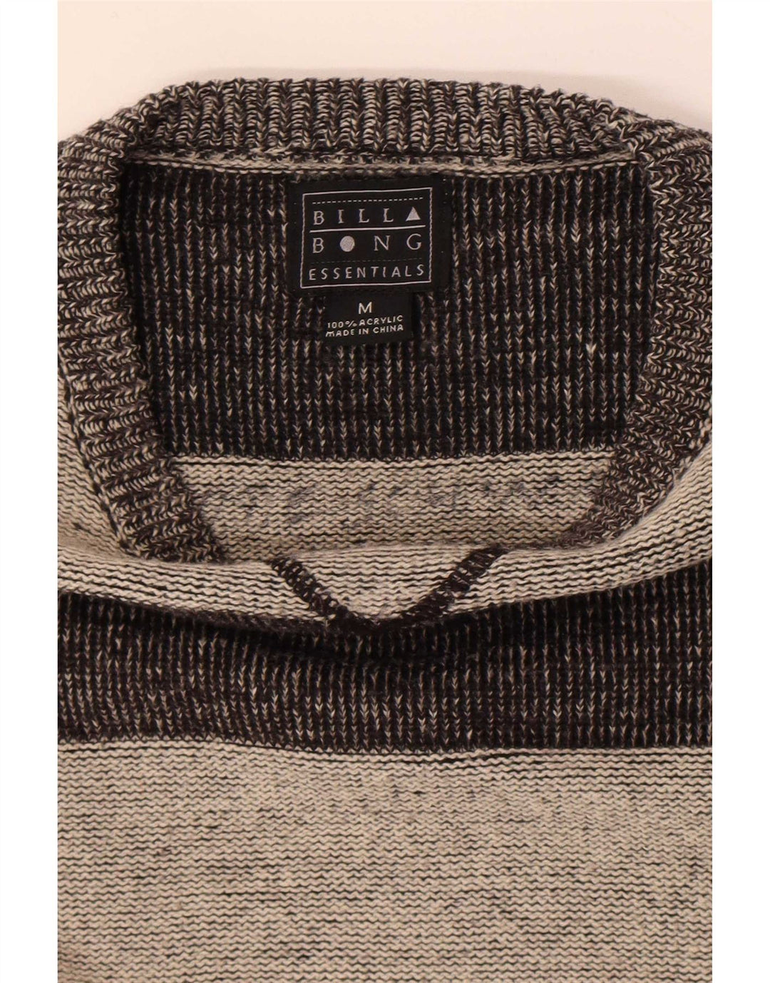 Suéter masculino Billabong com gola canoa e acrílico listrado cinza médio