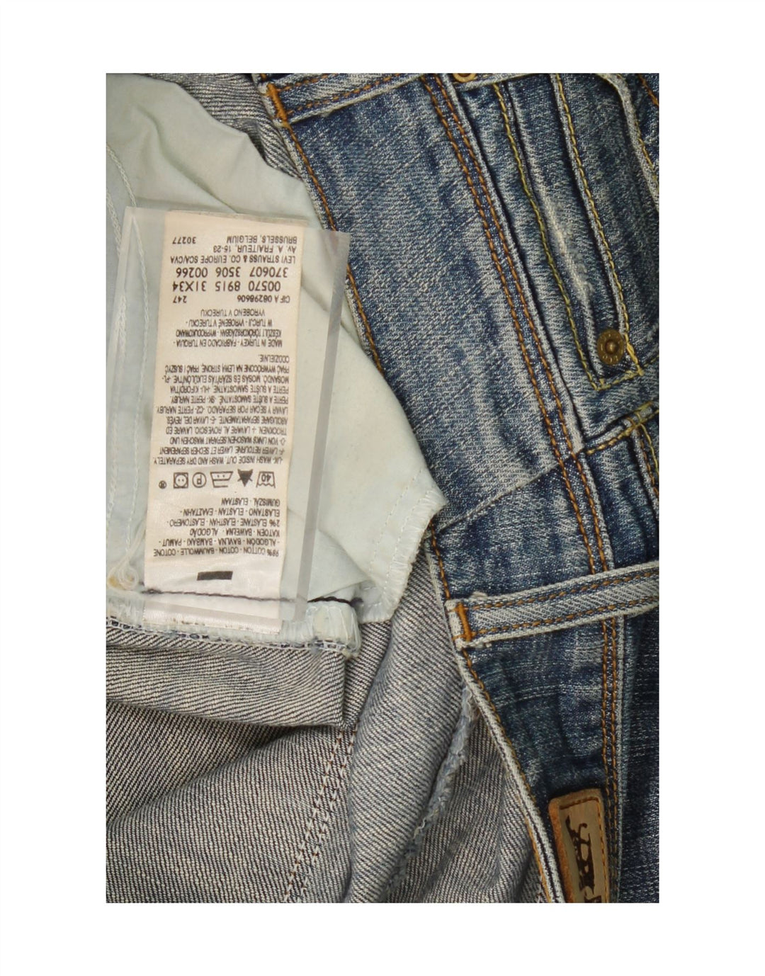 LEVI'S Womens 570 Straight Jeans W31 L30 Blue Cotton Vintage Levi's and Second-Hand Levi's from Messina Hembry 