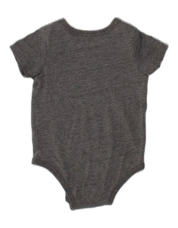 Macacão gráfico NIKE para meninas de 3 a 6 meses de algodão cinza