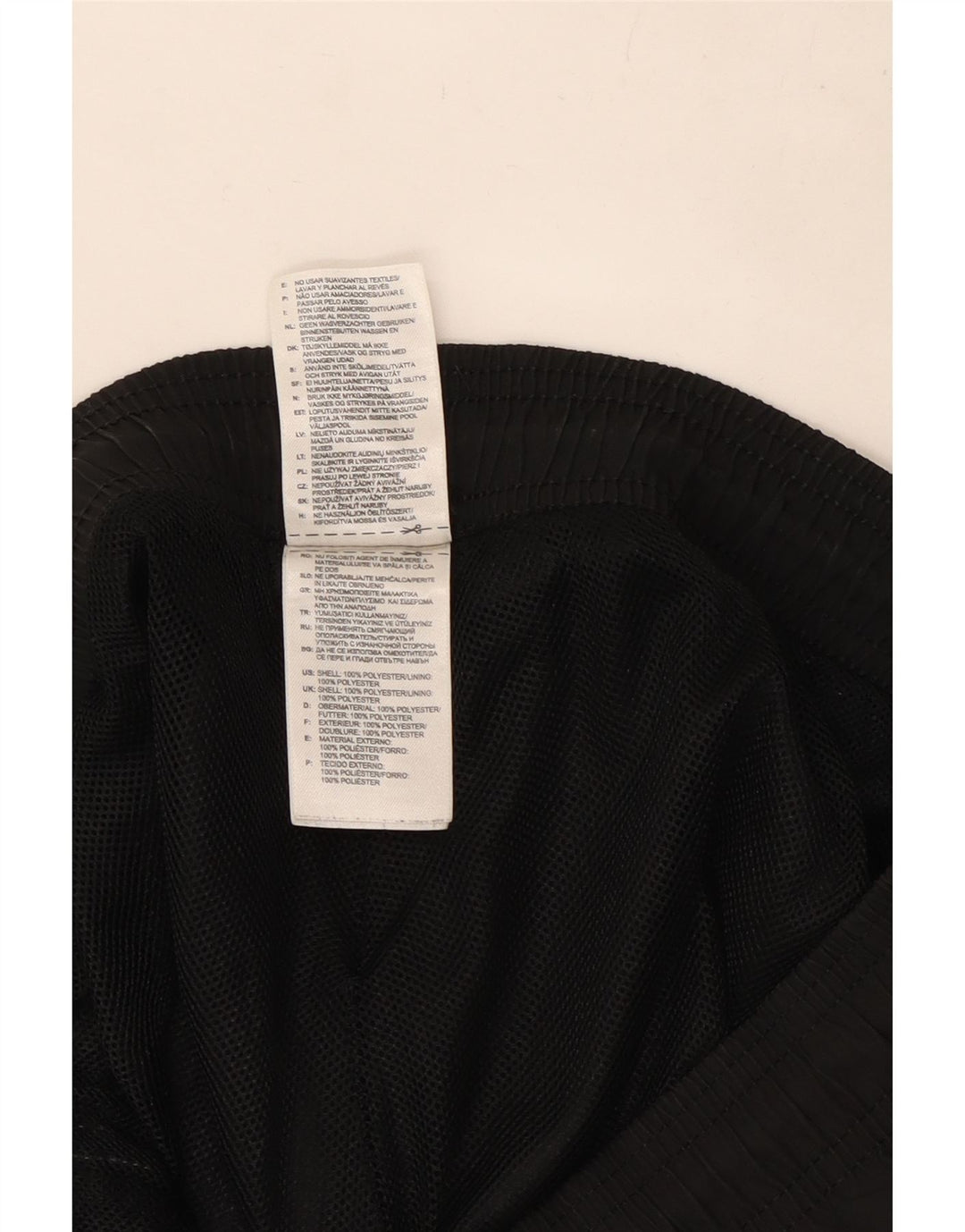 Shorts esportivos masculinos Adidas médio preto poliéster