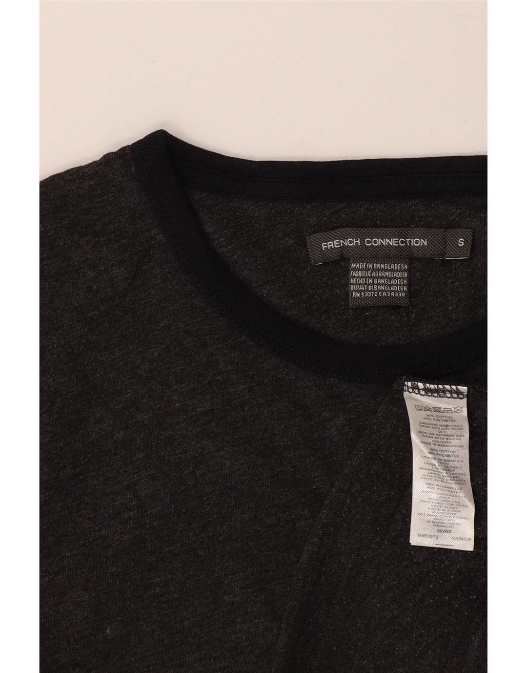 Camiseta masculina French Connection Top pequeno algodão cinza