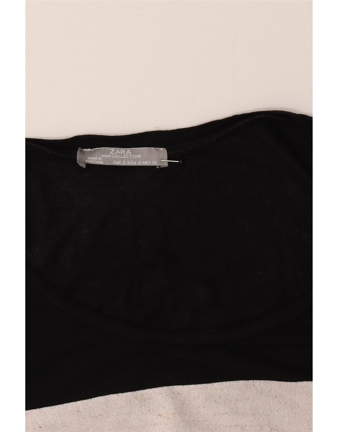 Camiseta feminina gráfica Zara Top UK 10 pequena preta