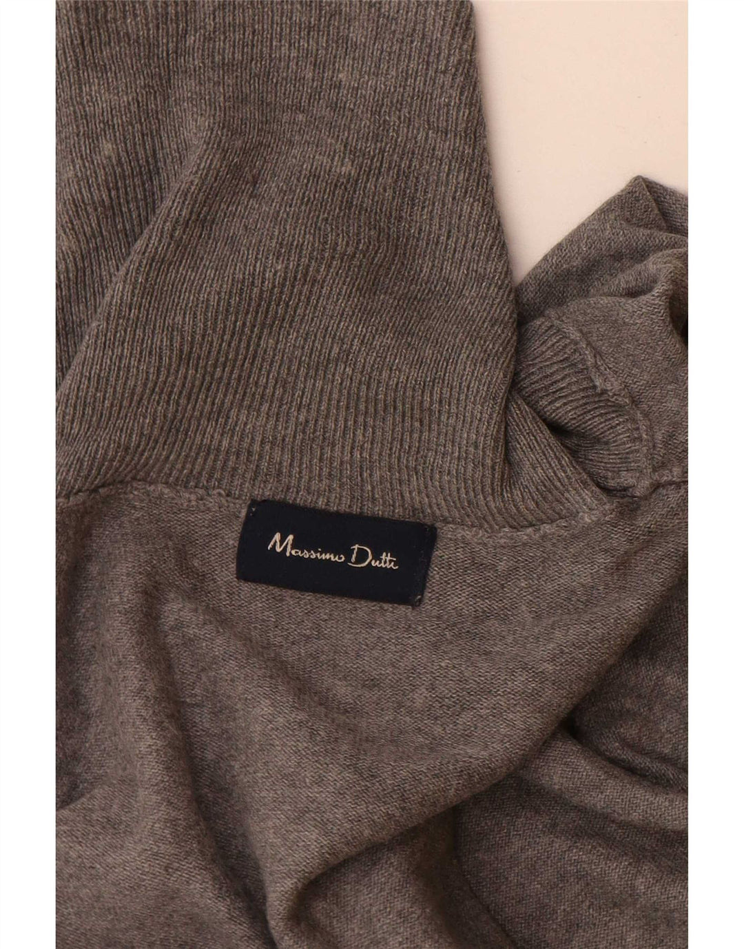 Suéter masculino Massimo Dutti com gola redonda cinza médio