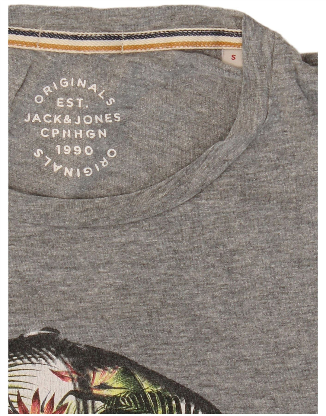 Camiseta masculina JACK & JONES com estampa gráfica pequena cinza manchada