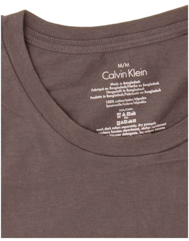 Camiseta masculina Calvin Klein com estampa gráfica cinza médio algodão