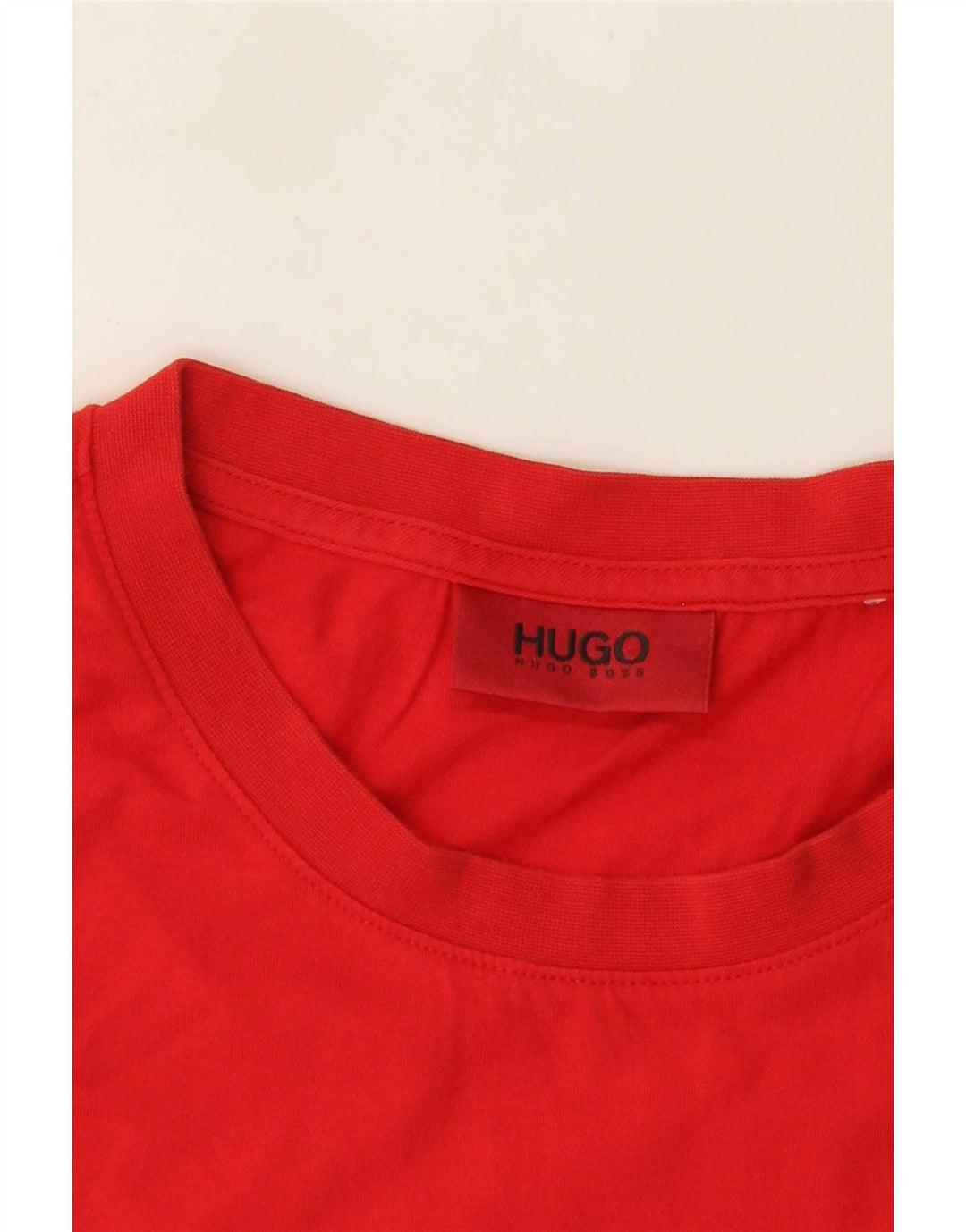 Camiseta gráfica masculina Hugo Boss pequena vermelha