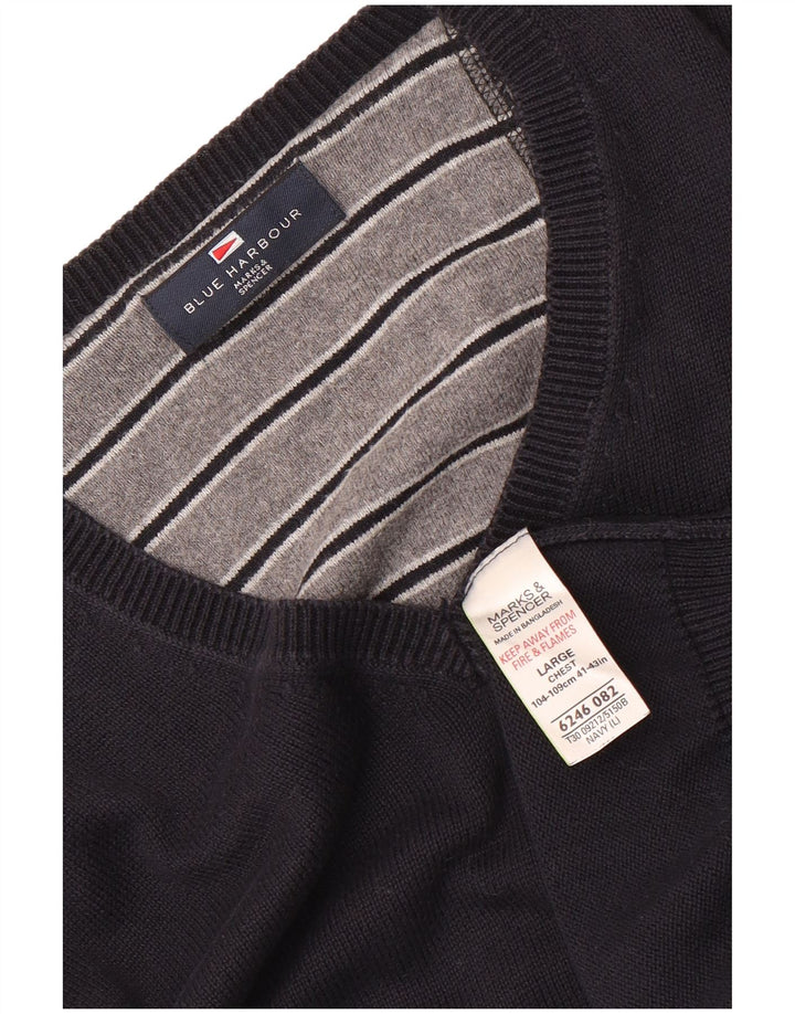 Suéter masculino Marks & Spencer Blue Harbor com decote em V grande azul marinho